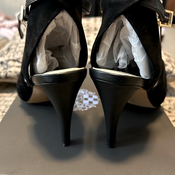 Vince Camuto Kalintie Sandal - Picture 4 of 8